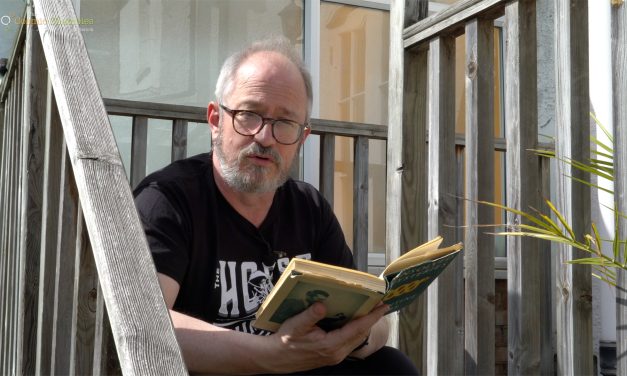 Robin Ince’s Top 10 Books (and most of the rest) from the Horizons Tour Leg One [Patreon Exclusive]