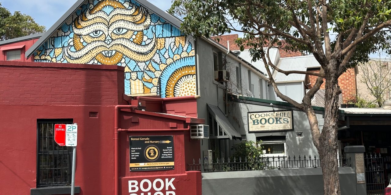 A New Favourite Bookshop Down Under – Robin Ince’s Horizons Tour Diary